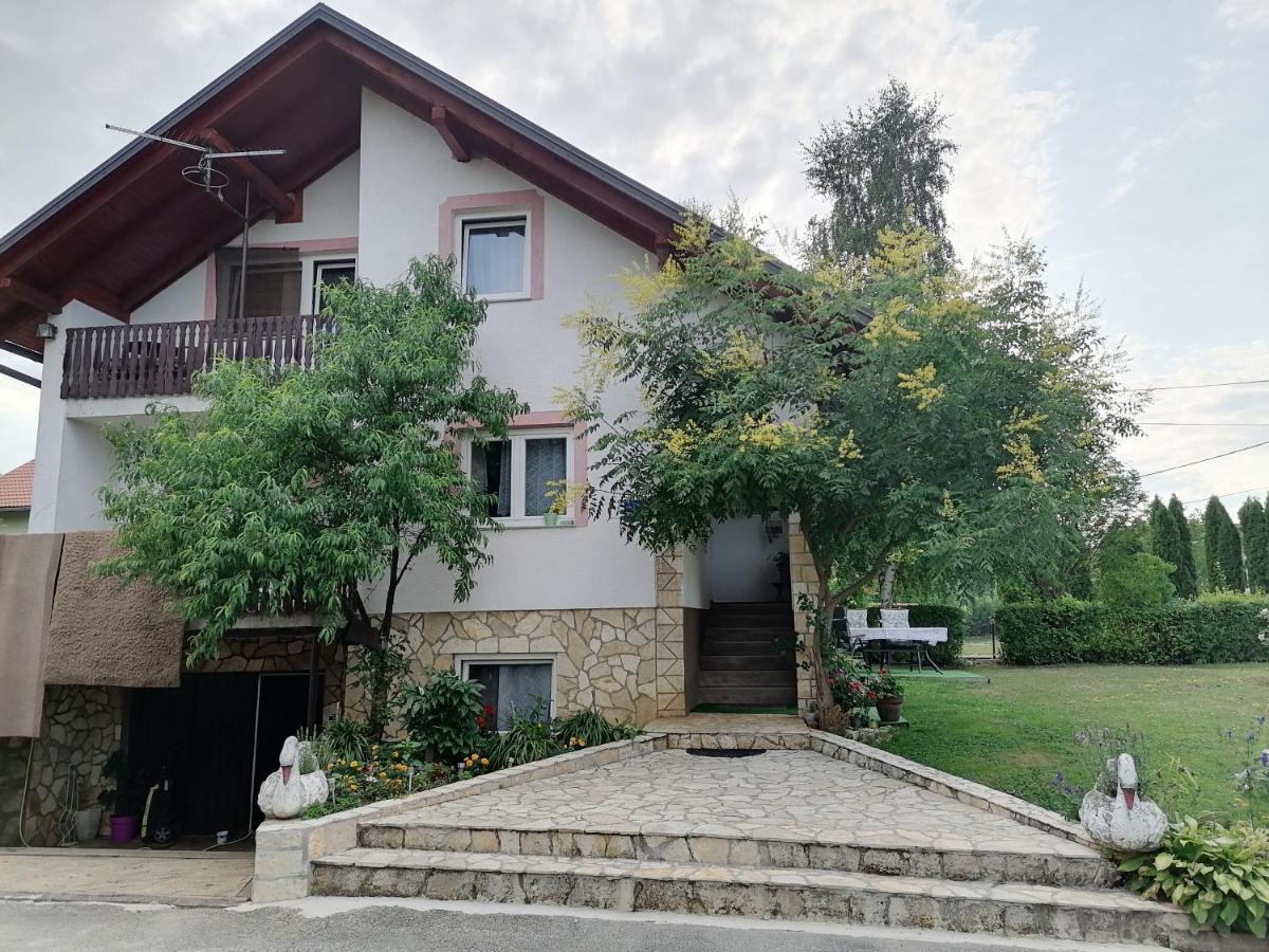 Apartman Jasmin Apartment Čatrnja Exterior foto